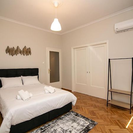 Nobili Guesthouse アテネ エクステリア 写真