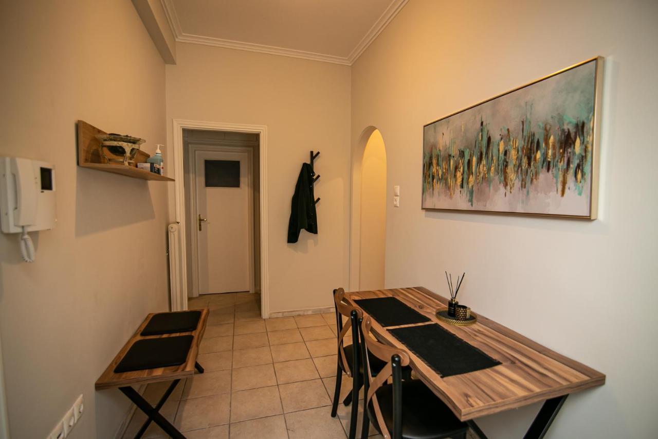 Nobili Guesthouse アテネ エクステリア 写真